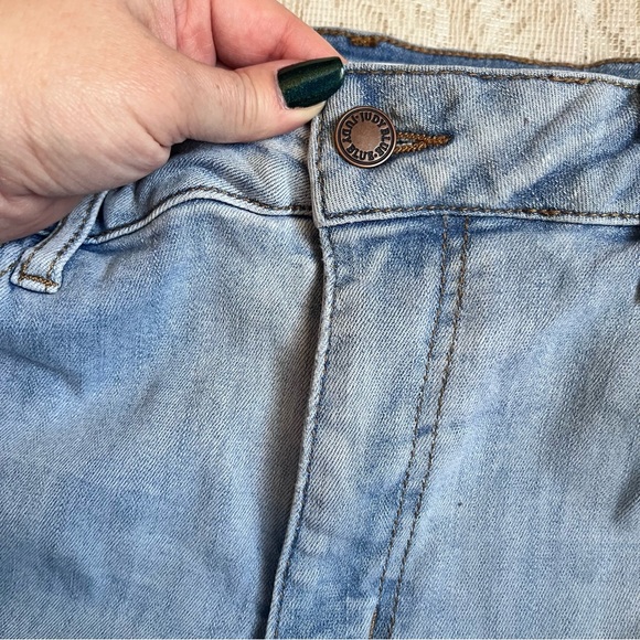 Judy blue skinny fit patchwork floral jeans - Picture 4 of 15